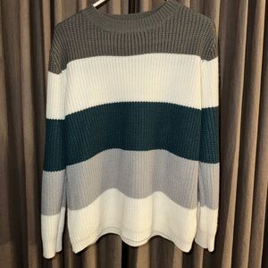Lightweight Sweater; dark gray, light gray, dark turquoise, and white; Large